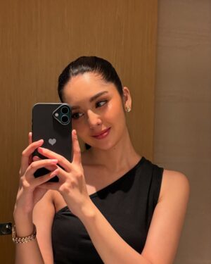 Chantal Videla Instagram - Mirror Selfie🤳✨