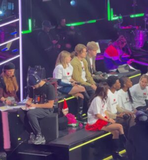 Charlotte Bobb Instagram - C’est officiel, la quotidienne va me manquer MAIS @marinedmusique A GAGNÉ !!! Mdr je suis fière mes 172524 votes ont compté, bon dimanche