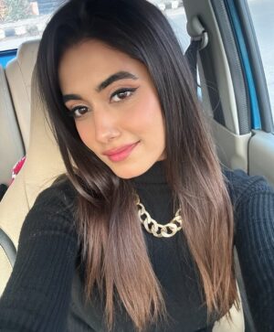 Charvi Tanya Dutta Instagram - Hey Guys .. any good reel suggestions ?? I’ve completely lost track of the new trends and tricks 😋