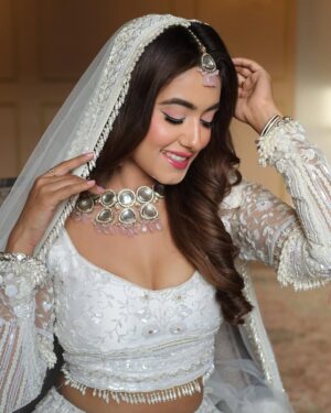 Charvi Tanya Dutta Instagram - 🤍🤍🤍