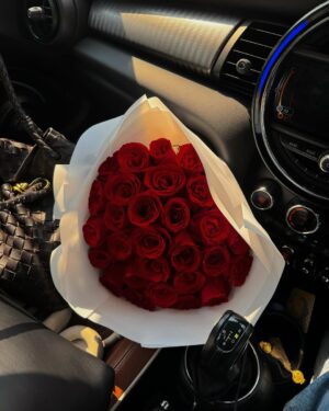Chayanit Chansangavej Instagram - ไม่ได้ชอบเอาชนะ แต่เพราะอะไรทำไมต้องแพ้อะเตง . - happy v month
