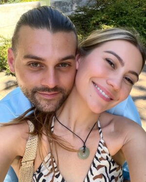 Chelsea Kane Instagram - Happy Valentine’s Day! Amo-te. 🦋
