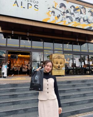 Chihiro Kawakami Instagram - 明日から3月！
暖かくなってきて、本格的に球春到来ですね🏟️⚾️

#阪神タイガース #グッズ #GET
#主にシークレットグッズ #大好き 🐯
#球春到来 #明日は 
#日鉄鋼板SGLスタジアム #オープニングゲーム
