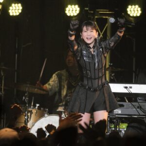 Chisato Moritaka Instagram - ⁡
森高千里2024『レッツ・ゴォーゴォー！ツアー』追加公演
2月1日 大阪 Zepp Osaka Bayside公演 終了しました！
 
Zepp Osaka Baysideでのライブは初めてでした！
会場近くにはUSJ、対岸には観覧車があって、
見るだけでもワクワクした気持ちになりました～。
 
私のライブはいかがでしたか？皆さんワクワクしましたか？
大きな声援と多くの拍手に包まれて幸せでした～。
大阪の皆さんありがとうございました！
 
今日はバンドリーダー高橋さんのお誕生日でした。
リハーサルではサプライズもしましたよ～。
明日のツアー最終日までメンバー＆スタッフと全力で駆け抜けていきまーす！
 
#chisatomoritaka
#森高千里
#レッツゴォーゴォーツアー
#大阪府
#大阪市
#此花区
#ZeppOsakaBayside
#道頓堀くくる の「#たこ焼」
#ダイヤ製パン の「#サンドイッチ」
#マサヒコオズミパリ #masahikoozumiparis の「#ケーキ」
#嶋屋 の「#あべのポテト」