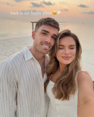 Chloe Lloyd Instagram - We woke up in our happy place - The Maldives🥹
We’ve been counting down the days to this trip for the last year! We adore it here SO much and just feel so lucky to even step foot on this beautiful place. It’s just so calming and how beautiful it is just can’t be captured in photographs! No cars, no pollution, just beautiful scenery, clear blue waters, thriving greenery and stunning wildlife. We’re doing two islands this year and are currently staying at Dhigali. 🤍
Island: @dhigalimaldives 
linen skirt & top: @aavelleofficial 
bag @diorbeauty @dior 
#maldives #maldives🌴