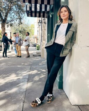 Christa Miller Instagram - A little bts of my tv husband @thetedmcginley and I on set S2. Liz is always so put together. I aspire to be more like her 😆 #dresslikeliz 

Costume Designer: @allysonfanger 

Jacket: @greglauren 
T-shirt: @francesdelourdes 
Pants: @iroparis 
Socks: @lebonshoppe 
Shoes: @adidas x @walesbonner 
Jewelry: @jenmeyerjewelry