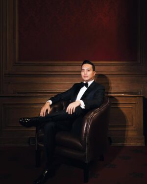 Christine Ko Instagram - Officially Mrs. Yang ❤️ On January 3rd, 2025, Christine Ko and Alan Yang were married at a private club in Manhattan. @nytimes 

“For years I’ve been scared of walking down the aisle alone because I never wanted to imagine doing this without my Dad. But today, there isn’t an ounce of fear or sadness in me because I am walking towards you, Alan.” - my vows 🥹