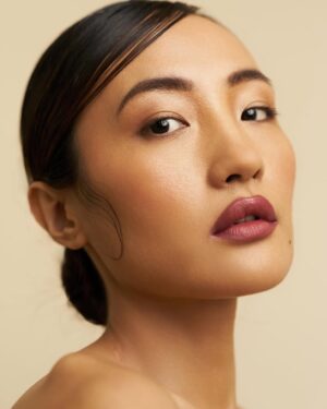 Chum Darang Instagram - Scars to your beautiful 🎶
.
.
.
.
.

📸: @sschandane 
💄: @makeup_renuka 

#chumdarang