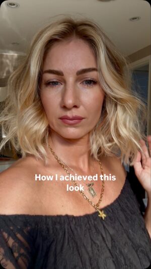 Cici Coleman Instagram - You asked for it, so here it is 

- how I style my hair with my new bob 💁🏼‍♀️ 

Products were @wellahair ultimate smooth hair mask, and @wellahairuki ultimate smooth miracle oil serum, both recommended by the one and only @scottevanshair 🫶🏼🫶🏼