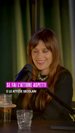 Claudia Pandolfi Instagram - Gli attori devono essere pazienti! @missipanda lo è e per fortuna non è partito lo schiaffone. 😂
La versione integrale di questa puntata di Supernova è disponibile su YouTube, Spotify e tutte le piattaforme audio. Link in bio 🔗