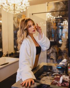 Actress Coralie Delmarcelle HD Photos and Wallpapers February 2025
