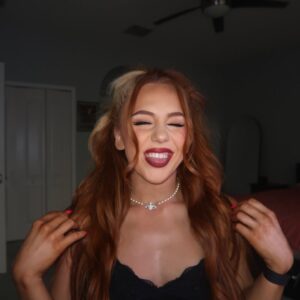 Courtney Stewart Instagram - 1 or 2?