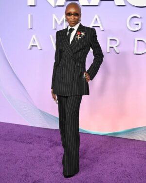 Cynthia Erivo Instagram - “Call me daddy 😏”
Thank you @naacpimageawards @naacp 
🕊️