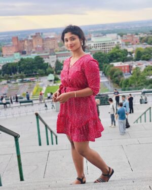 Cynthia Vinolin Instagram - That one beautiful evening ✨ ❣️ 
Just Me 😍 travelling around the world ✨❣️

#cynthiavinolin #love #lifeofCynthia #peace #happiness #canada🇨🇦 #toronto #montreal #chennai