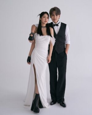 DaYuan Lin Instagram - 我們結婚了👰🤵🏻
或許這些年很多浪漫時刻是妳的第一次，但在我腦中早已演練了數百次數千次，等待著我將它們一一實現。
幸福就是，時刻有你在身邊。

12年來我們幾乎什麼事都一起，
一起領養狗狗，一起送他們當天使，一起承擔失誤，一起互相督促，一起吃一個便當，比賽誰最會夾自助餐，一起迷路，一起感冒，一起面對低潮，一起長皺紋，一起數白髮，享受生命的交織，笑嘆歲月的流逝。

最後還是得說～
未來的生活依然是幸福不變，唯獨這個～
哎呀～真麻煩～以後都要改口了
好難習慣呀😆

您好，
身邊這位 @dayuanlin 是我老婆「林艾璇」
讓愛為你而璇😉
-
非常感謝
禮服&飾品｜LinLi Boutique 
@linli_boutique  @linli_wedding 

西裝｜凡登男仕禮服 @vandome_suit

花藝｜上田花藝 @ueda_design.co

攝影｜@33lightning33
攝影｜LinLi Boutique 

墨鏡｜BROOKLYN HUNTINGTON
@bkhuntington

👰
妝 @bellllla.makeup
髮 @zoom_vanessa 
🤵🏻
妝 @makeupdu720
髮 @zoom_edmund