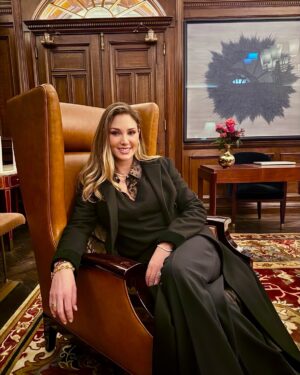 Daisy Fuentes Instagram - Cocktails in London 🇬🇧