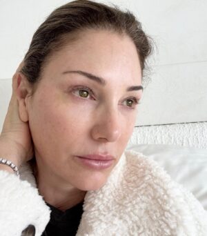 Daisy Fuentes Instagram - The Freedom of a Naked Face
There’s something incredibly refreshing about embracing our natural selves. Makeup can be a form of self-expression. I absolutely love the art of makeup—transforming my look, and the confidence it can bring. But there’s an unparalleled beauty to being bare-faced. This duality reminds me that beauty is fluid & there’s incredible power in both expressions. My imperfections tell the story of who I am. Life is a journey of self-acceptance… still working on that.