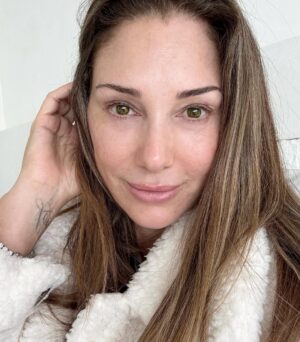 Daisy Fuentes Instagram - The Freedom of a Naked Face
There’s something incredibly refreshing about embracing our natural selves. Makeup can be a form of self-expression. I absolutely love the art of makeup—transforming my look, and the confidence it can bring. But there’s an unparalleled beauty to being bare-faced. This duality reminds me that beauty is fluid & there’s incredible power in both expressions. My imperfections tell the story of who I am. Life is a journey of self-acceptance… still working on that.