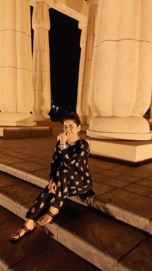 Dania Enwer Instagram - Chaand raat has such mixed feelings. Gonna miss Ramzan, totally excited for Eid! 
.
.
.
.
.
Wearing @mannat_clothing