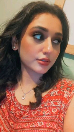 Dania Enwer Instagram - Monday masti manifestation types 👀 🙈