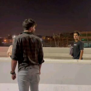 Dania Enwer Instagram - The infamous bridge scene of this week's episode of Habs... This was the second day of our shoot, we were a new team, I was anxious to shoot outdoors and that too walking on main road. But that's where I connected as a team with all the amazing men you see in this video, @musaddiqmalek @abdullahabidmalik @amar.addiwal #zaibrao #ahsan #danish @mubsher.bhatti 
Not only they shot this amazingly but I  didn't feel insecure and they made me so comfortable that I could put aside my fears and act in the moment. It is tricky to handle passerby traffic and hooligans especially seeing a girl walk around all dressed and decked like this, but I didn't have to worry, I didn't feel less cared for, I didn't feel that any part was over looked be it production or direction. I knew then that this would be a great journey ahead and what a journey!!! :)