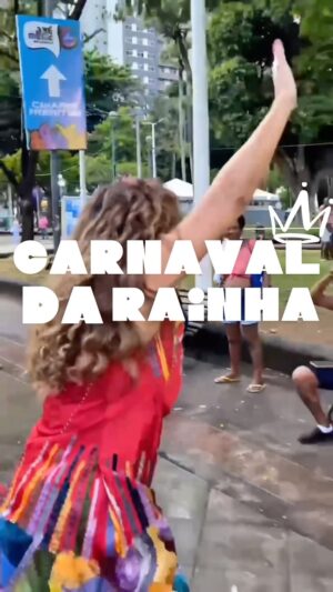 Daniela Mercury Instagram - Se tem carnaval, é claro que tem meme. É o bloquinho dos #MemesDaRainha passando no seu feed 😂❤️ 

🎥 @vixecomunicacao