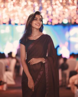 Deepika Damu Instagram - Why a saree?’ they asked
Because elegance doesn’t need an explanation✨
Swipe through to catch a glimpse of mine! 💫

📸: @iswarya_photos ❤️✨

#kanaakaanumkaalangal #vijaytelevision #disneyplushotstartamil #deepikainkanaakaanumkaalangal #deepuuinkanaaasharitha #deepuuharitha #deepuuharithakanaa  #harithatomboy #deepuutomboy #deepuuharithatomboy #deepuureels #deepuuofficial #reels #deepuuinsaree #ᴛʀᴇɴᴅɪɴɢʀᴇᴇʟs #dancevideo #jodiareuready #jodiareuready💃🕺 #deepikadamu #deepikajodi