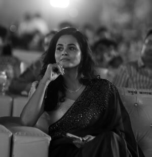 Deepti Devi Instagram - ❤️तरंग❤️a musical tribute to Policeforce by @ajayatulofficial … fleeting moment of magic, a shared experience that lingers long after the last note fades, leaving a bittersweet echo in the hearts of those who were present, a reminder of the beauty and power of human connection through the language of music.
#ajayatul #soulful #largerthanlife #musician 
  Phenomenal event by @rakesh_malhotra10 @punitbalan 

📸@akki_paranjape_