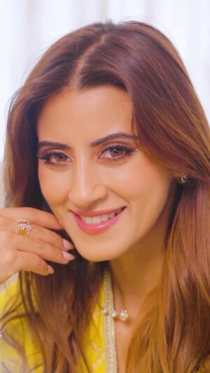 Deiya Sindhi Instagram - #Ad Adding a little extra sparkle to my day with CaratLane💜

#KhulKeKaroExpress with @CaratLane! Check out their app or visit your nearest store today!✨

#CaratLane #KhulKeKaroExpress #MyCaratLaneStory #GiftACaratLane

Jewellery- @caratlane 

#caratlane #KhulKeKaroExpress #mycaratlanestory