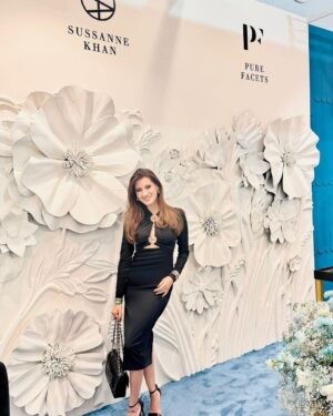 Deiya Sindhi Instagram - Day 1 of the @llwindia Ajio Luxe Weekend unfolded in the most refined way. @purefacets  @suzkr , showcased exquisite jewellery that captured the essence of sophistication, while a chance encounter with @imeshadeol added a touch of charm to the experience✨ 
@tudorwatch @timeavenueindia ‘s impeccable craftsmanship in watches, presented by @rizwanbachav was a masterclass in luxury⌚ 
The @tyaanijewellery fashion show redefined elegance, blending timeless tradition with bold innovation on the ramp💍✨ 
The evening culminated with @kunalrawalofficial ‘s after-party, an unforgettable celebration of style and energy, marking the perfect end to an extraordinary day🥰✨

#ajioluxeweekend #invited #purefacets #tudors #event #tyaanijewellery
