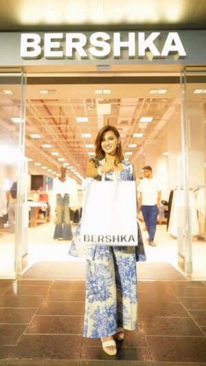 Deiya Sindhi Instagram - CAN’T KEEP CALM!!!!!
BERSHKA IS HERE🥳

Hosted the launch of India’s first-ever @bershka store with my dear friend @monaj75 , at @phoenixpalladium , Mumbai! ✨💃

Bershka has always been one of my favorite brands, and seeing it finally open here feels like a fashion dream come true—for me and all the fashion girlies who’ve been waiting for this moment! Time to shop our hearts out! 🛍️

#luxuryevent #eventhost #fashion #bershka #storelaunch #fashionblogger