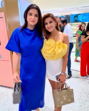 Deiya Sindhi Instagram - Celebrating the grand launch of @tirabeauty at @phoenixpalladium —your one-stop destination for all things beauty and luxe! 💄✨ From iconic skincare and makeup to luxury fragrances, this store is a dream for every beauty lover. Hosted by the loveliest @monaj75 , the night was all things glam, and of course, always a pleasure catching up with the Bollywood Wives and the prettiest @kiaraaliaadvani ! 💎✨ 

#TiraBeauty #BeautyLuxe #PhoenixPalladium #GlowWithTira #LuxuryBeauty