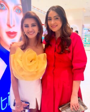 Deiya Sindhi Instagram - Celebrating the grand launch of @tirabeauty at @phoenixpalladium —your one-stop destination for all things beauty and luxe! 💄✨ From iconic skincare and makeup to luxury fragrances, this store is a dream for every beauty lover. Hosted by the loveliest @monaj75 , the night was all things glam, and of course, always a pleasure catching up with the Bollywood Wives and the prettiest @kiaraaliaadvani ! 💎✨ 

#TiraBeauty #BeautyLuxe #PhoenixPalladium #GlowWithTira #LuxuryBeauty