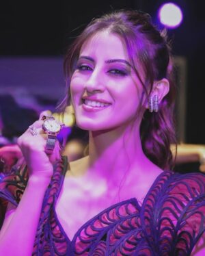 Deiya Sindhi Instagram - Still obsessing over this look !!✨ 

For my first-ever hosted event— @helioswatches x @charriolofficial soirée at @estellamumbai, everything came together flawlessly. The outfit, the makeup, the hair, the earrings, the footwear—each detail was absolutely on point. The night itself? Simply magical. 💫 A perfect blend of style, celebration, and unforgettable memories!

Outfit - @mireyasanya 
Earrings- @qisbyashmeet 
Glam by - @enehance 
Venue- @estellamumbai
