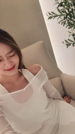 Denise Soong Ee Lyn Instagram - 🫠