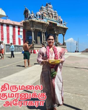 Devipriya Instagram - வெற்றிவேல் முருகனுக்கு அரோகரா 🙏😇🙏
தைப்பூசத் திருநாளில் நீங்கள் எல்லோரும் எல்லா நலமும் வளமும் பெற்று மகிழ்வுடன் இருக்க முருகன் அருள் புரியட்டும்🙏😇🙏