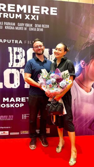Dewi Rezer Instagram - “Bad boy in love” movie premiere, kalian udh pada nonton blm guys? Tayang di bioskop di seluruh indonesia mulai 14 maret 2024 jgn ketinggalan ya ❤️✨