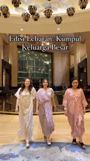 Dewi Rezer Instagram - Siapkan mental pas Lebaran menjawab pertanyaan Keluarga 😂✌🏻
#lebaran2024 #familygathering #eidulfitri