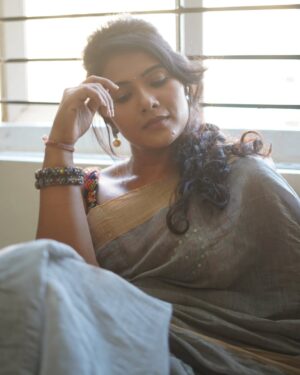 Dhivya Duraisamy Instagram - 🤍🖤🤍🖤
MuA @abi_makeover_artistry 
PC @nishan_photograpy
Blouse @askcouture.7