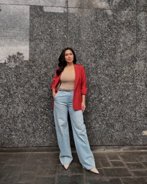 Diana Zubiri Instagram - Guest tayo kanina sa Tictoclock 

Make up: @delosreyesjason 
Hair: @makeupby_alvinrivera 
Stylist: @jmgumatay