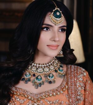 Diljott Instagram - ♥️🕊️Mohabbat🕊️♥️

.
Jewels: @manimuktaajewels
Clicks: @shamsherslens
Outfit: @kulwinder_nagra
Makeup: @themakeupbox_byginnie
Hair: @hairartistmika