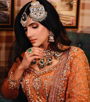 Diljott Instagram - ♥️🕊️Mohabbat🕊️♥️

.
Jewels: @manimuktaajewels
Clicks: @shamsherslens
Outfit: @kulwinder_nagra
Makeup: @themakeupbox_byginnie
Hair: @hairartistmika