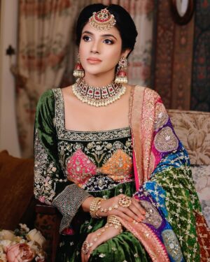 Diljott Instagram - ✨2👸🏻25 ✨

.
Jewels: @manimuktaajewels
Outfit: @kulwinder_nagra
Clicks: @shamsherslens
Makeup: @themakeupbox_byginnie
Hair: @hairartistmika