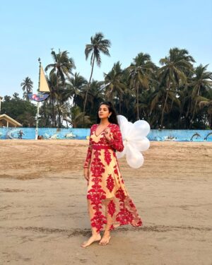 Diljott Instagram - Birthday 2024 by the Beach ♥️🏖️
Surrounded by love, positivity, inner peace and gratefulness💕💖Thank you to my dear family, friends and all of you for making it all the more special and memorable💖💕
