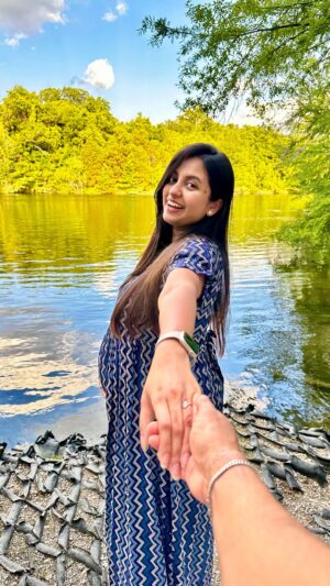 Dimple Harika Instagram - Journey from 16-28 weeks 🤰🏻🧿✨
#HowTimeFlies 🥹
.
.
.
.
#pregnancyjourney #pregnancydiary #momtobe #transformation #pregnancytransformation #bump #bumplife #bumpstyle #pregnantbelly #pregnantbump #baby #mamatobe #fyp #reels #journey #blessedbeyondmeasure #glowingandgrowing