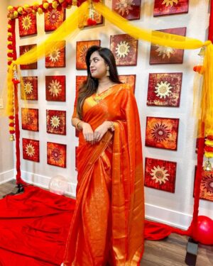 Dimple Harika Instagram - Channeling my inner Telugu ammayi 🪷🧡✨

.
.
.

.
[ Telugu ammayi , Telugu girl , orange saree , traditional moment , saree style , saree , South Indian , Fyp ] 

#teluguammayi #telugu #saree #sareestyle #orangesaree #traditional #feels #austininfluencer #hyderabadinfluencer