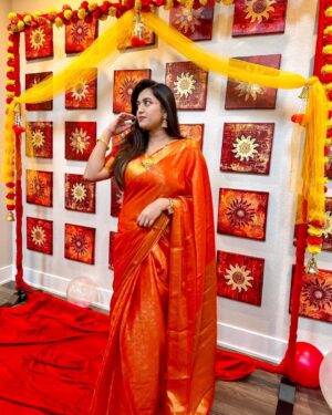 Dimple Harika Instagram - Channeling my inner Telugu ammayi 🪷🧡✨

.
.
.

.
[ Telugu ammayi , Telugu girl , orange saree , traditional moment , saree style , saree , South Indian , Fyp ] 

#teluguammayi #telugu #saree #sareestyle #orangesaree #traditional #feels #austininfluencer #hyderabadinfluencer