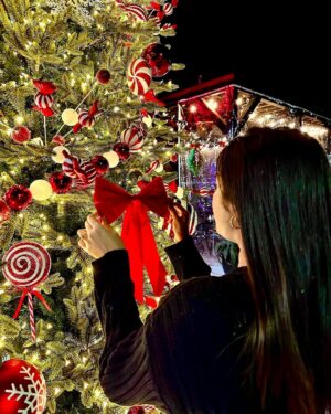 Dimple Harika Instagram - Merry merry 🎄🫶✨

#christmasvibes #merrychristmas #hollyjolly