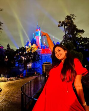 Dimple Harika Instagram - Nothing more magical than this ❤️🧚‍♀️🪄✨

#happiestplaceonearth #disney #disneyland #magical #disneycastle #disneyparks #bucketlist