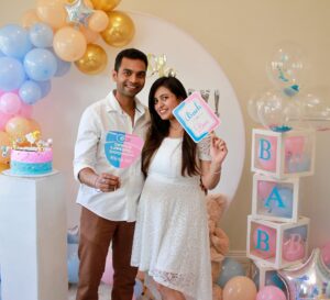 Dimple Harika Instagram - Li’l details from our Gender Reveal 🧸🫶✨ 
Blue or Pink, what do you think? 💙🩷
.
.
.
.
#genderreveal #details #boyorgirl #teamblue #teampink #genderrevealparty #genderrevealcake #momtobe #parentstobe #littlelove #babyshower #babybear #babycoming